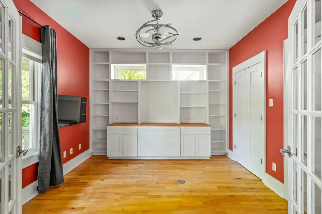515 E 49th Street Austin TX 78751