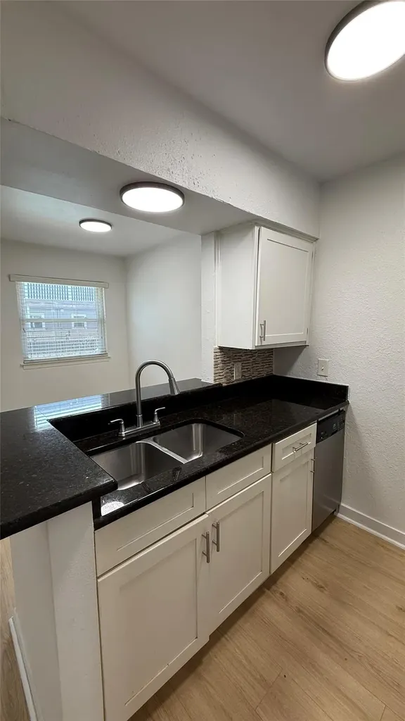 2401 Manor Road Austin TX 78722