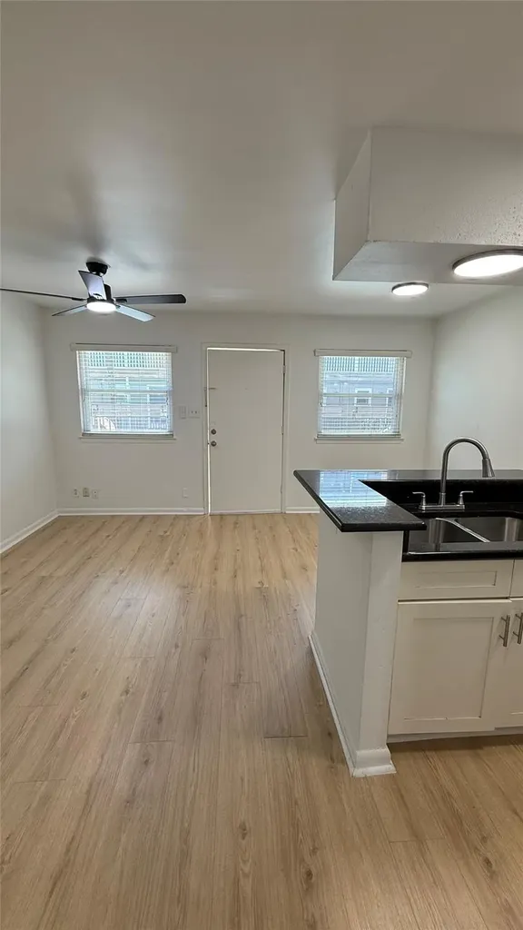 2401 Manor Road Austin TX 78722
