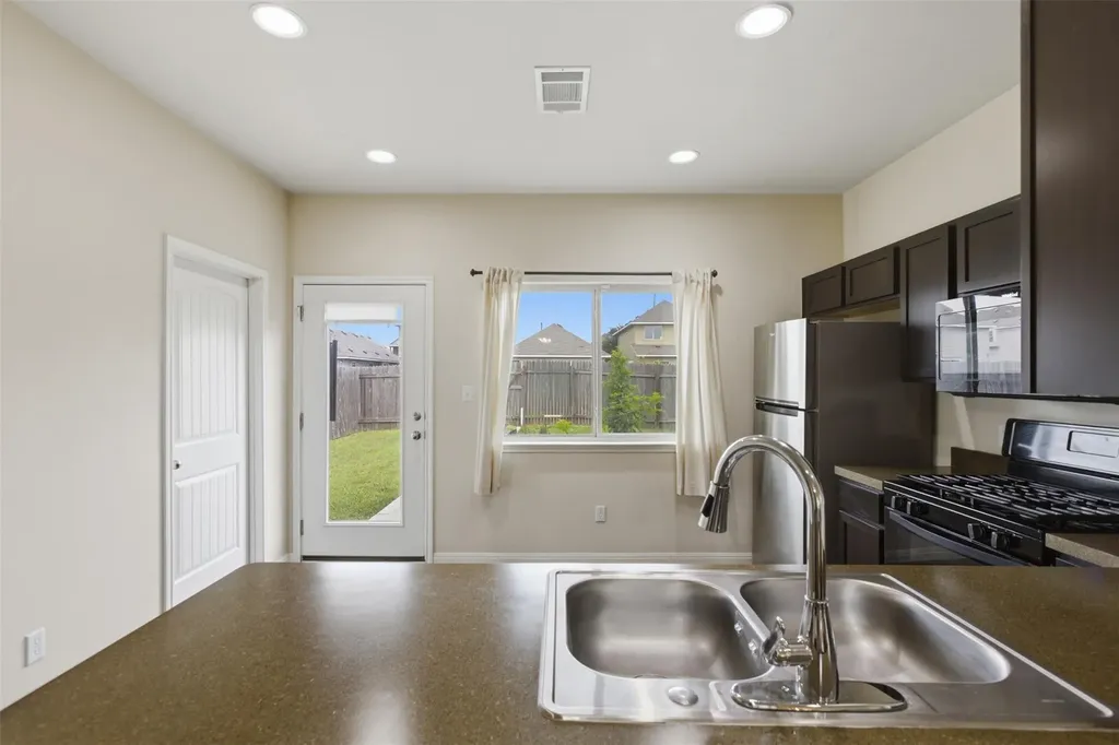 4521 Graceful Lane Austin TX 78725