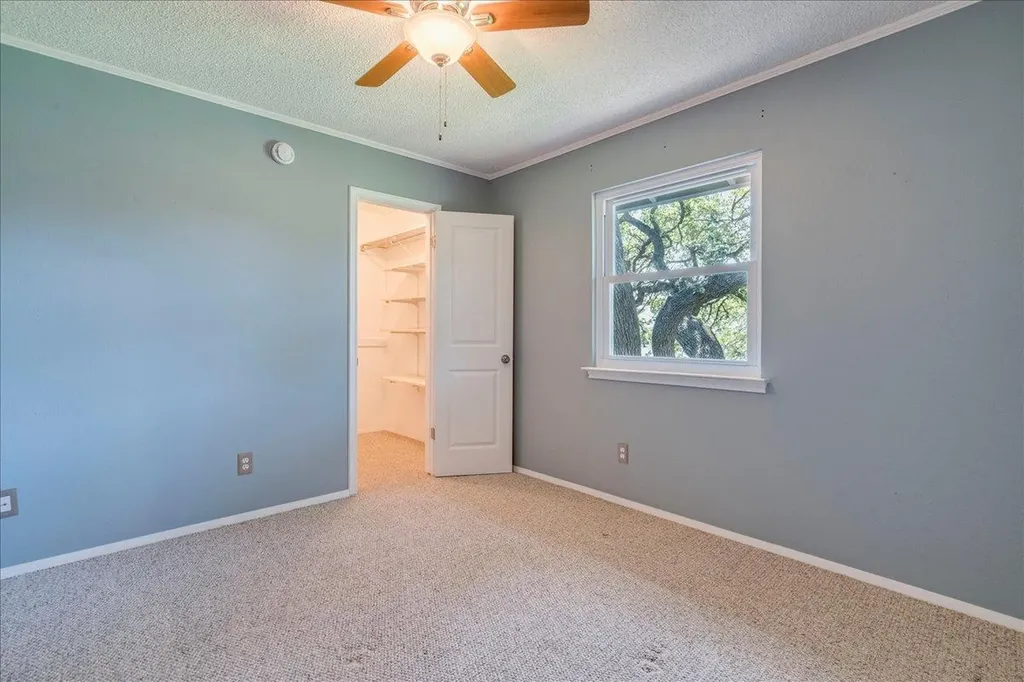 8419 Seminary Ridge Drive Austin TX 78745