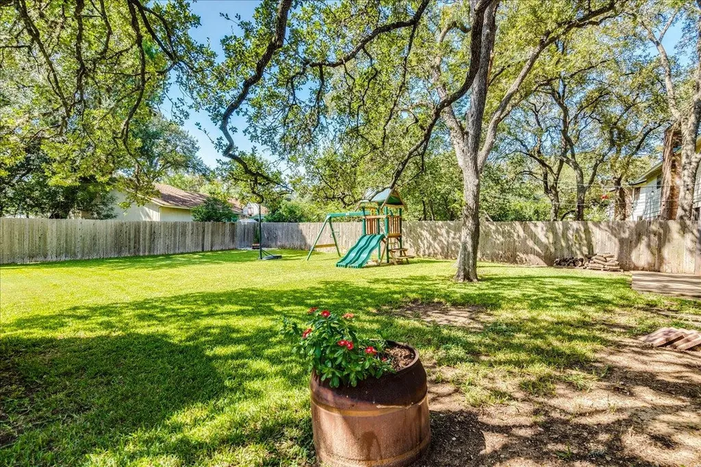 8419 Seminary Ridge Drive Austin TX 78745