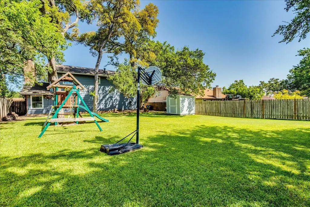 8419 Seminary Ridge Drive Austin TX 78745
