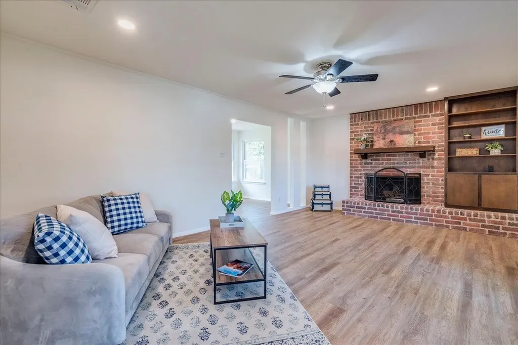8419 Seminary Ridge Drive Austin TX 78745