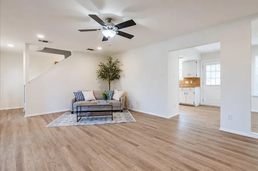 8419 Seminary Ridge Drive Austin TX 78745