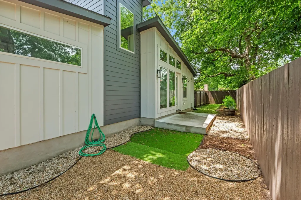 8006 Gault Street Austin TX 78757