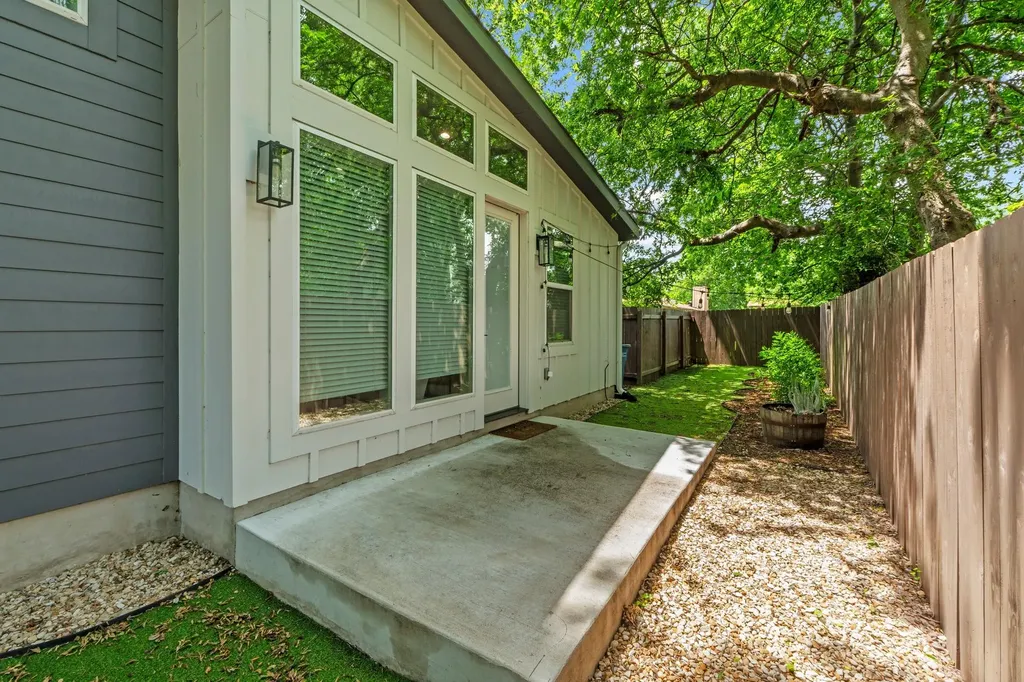 8006 Gault Street Austin TX 78757