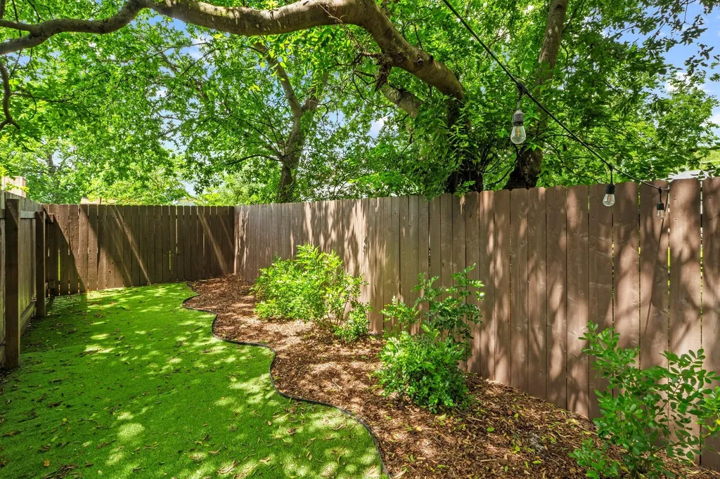 8006 Gault Street Austin TX 78757