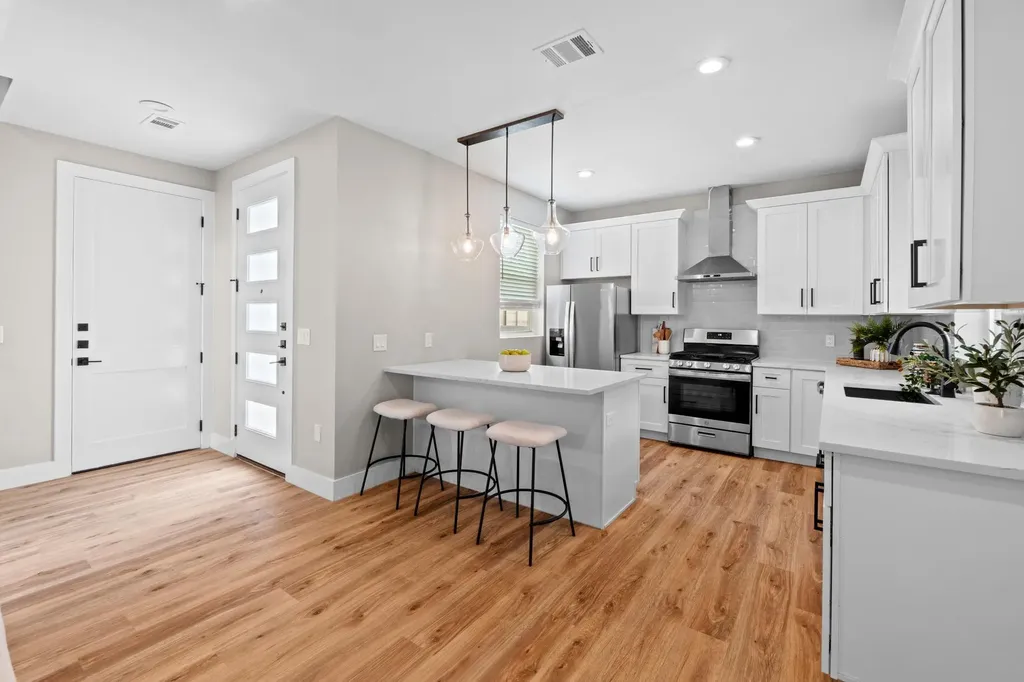 8006 Gault Street Austin TX 78757