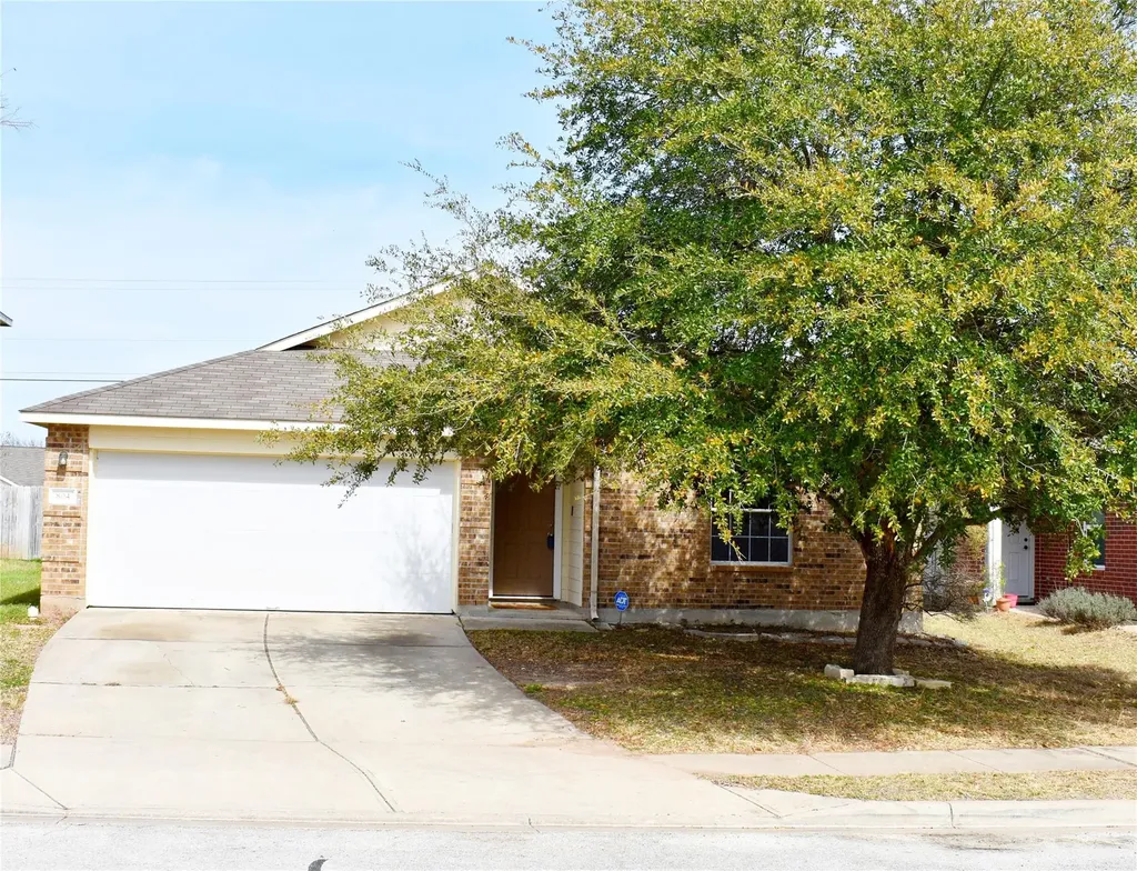804 Lavaca Loop Elgin TX 78621