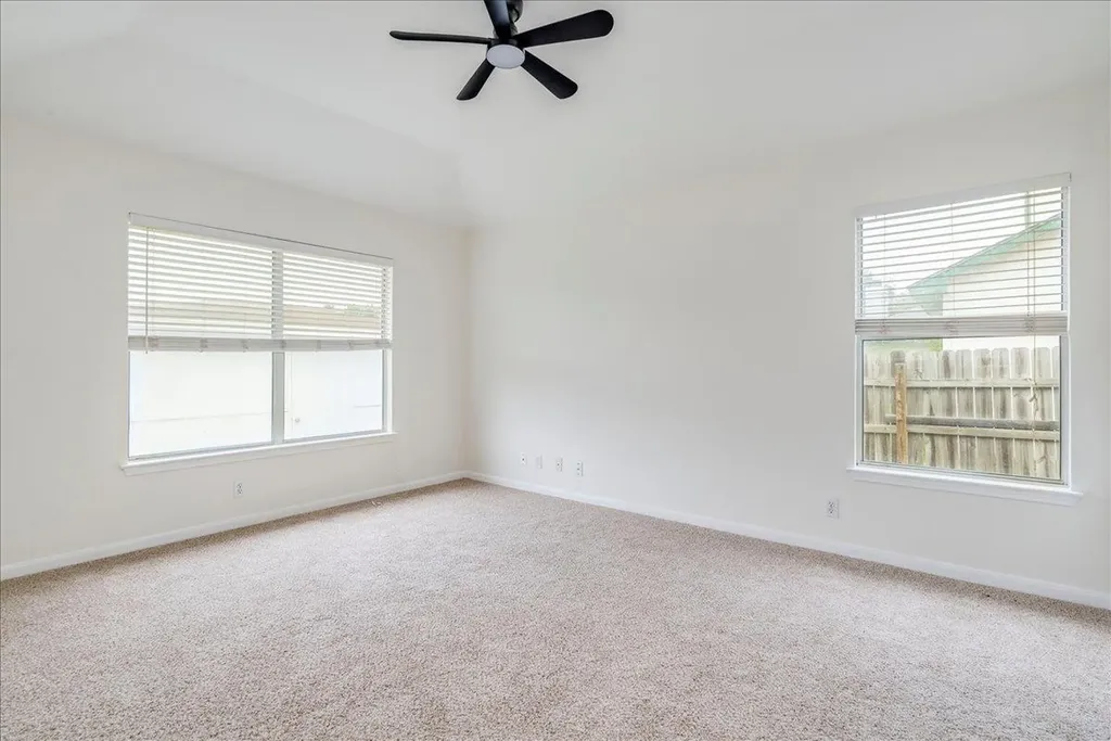 201 Elmer Cove Kyle TX 78640