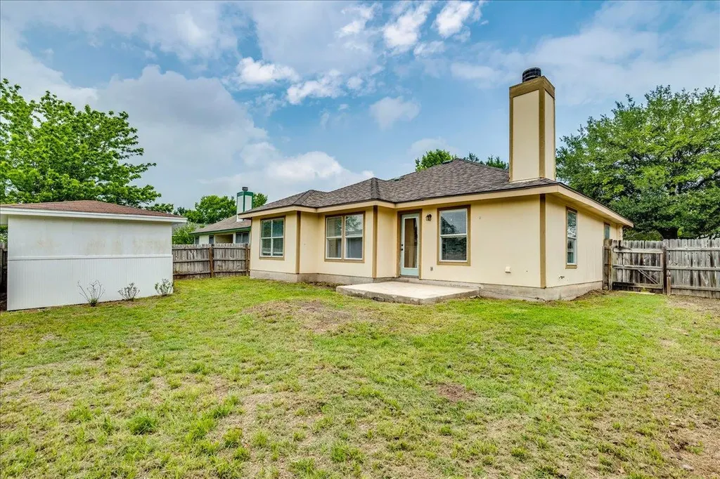201 Elmer Cove Kyle TX 78640