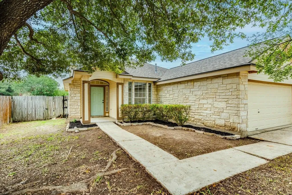 201 Elmer Cove Kyle TX 78640