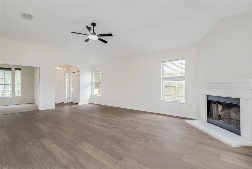 201 Elmer Cove Kyle TX 78640