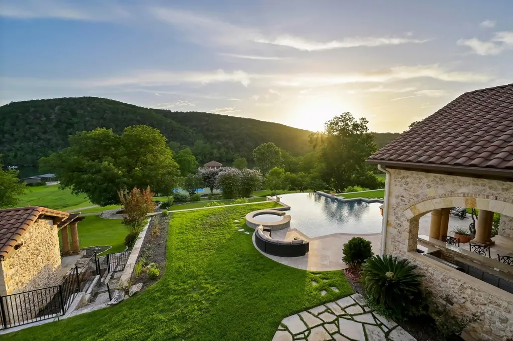 13322 Shore Vista Drive Austin TX 78732
