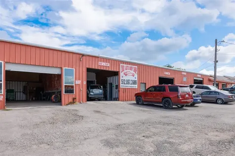 3195 Fm-2001 Buda TX 78610