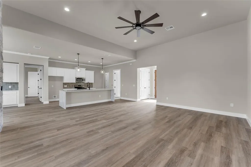 108 Double Circle Burnet TX 78611