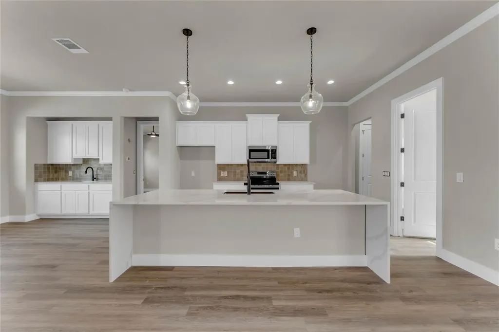 108 Double Circle Burnet TX 78611