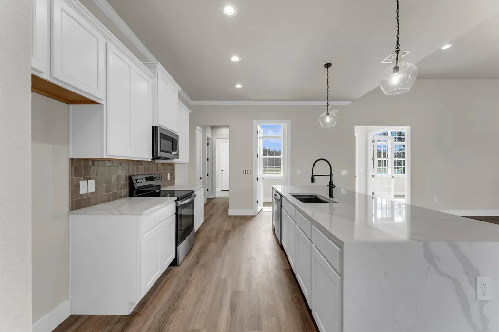 108 Double Circle Burnet TX 78611