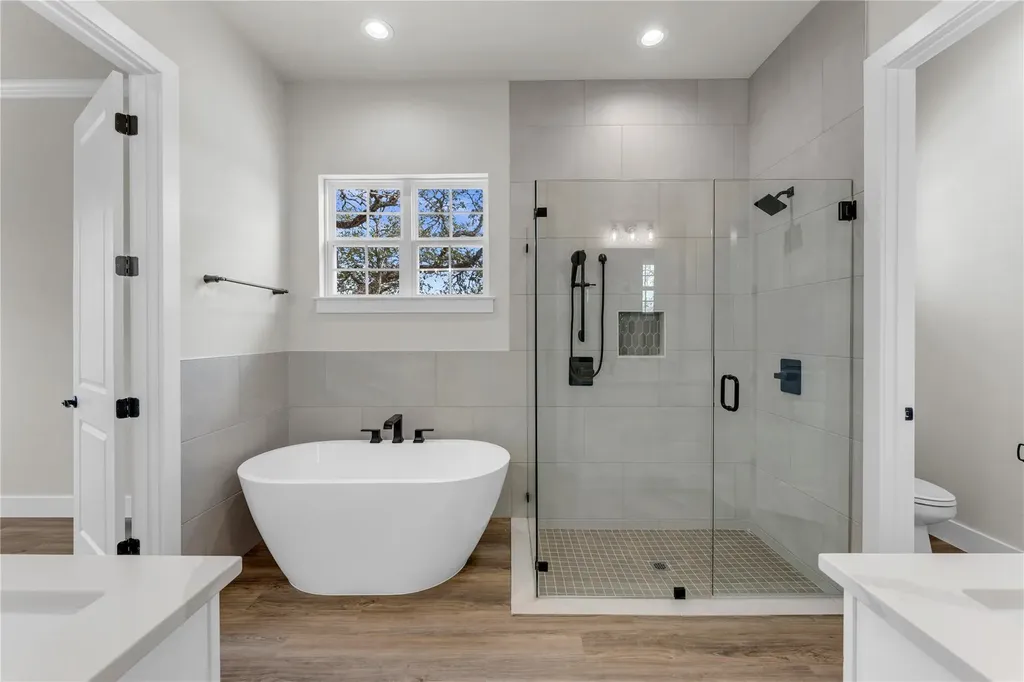 108 Double Circle Burnet TX 78611
