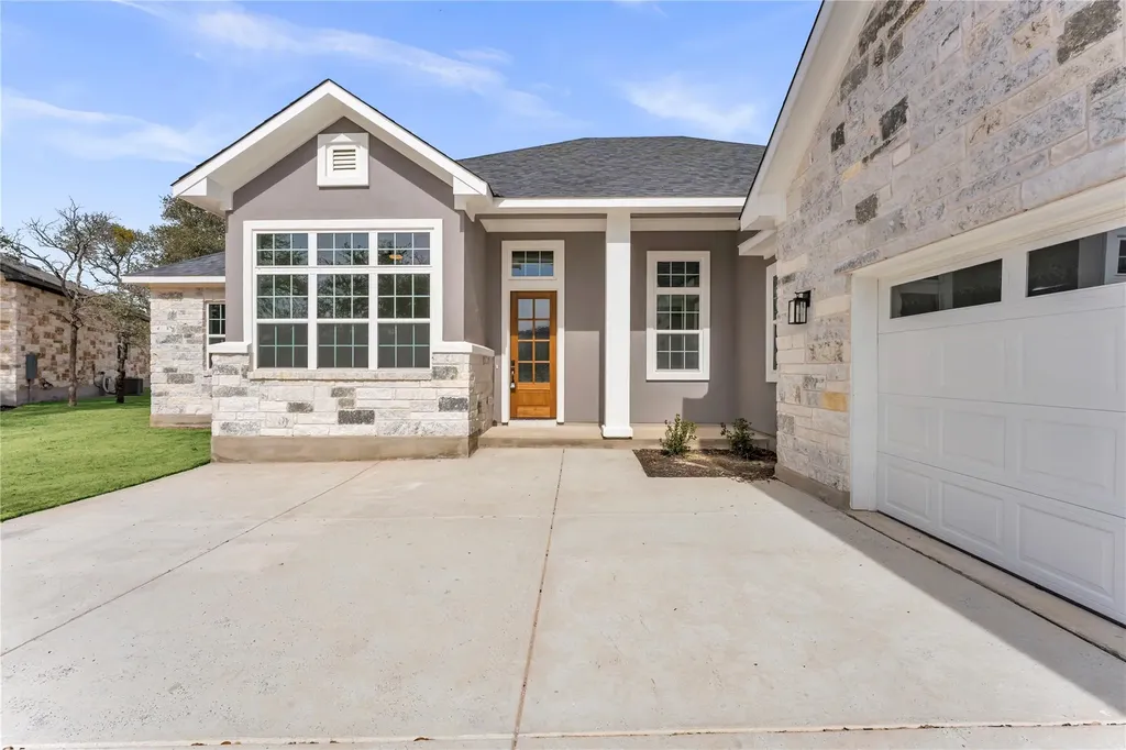 108 Double Circle Burnet TX 78611