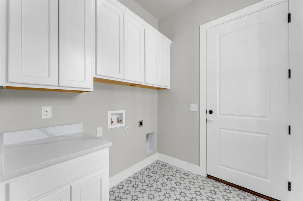 108 Double Circle Burnet TX 78611