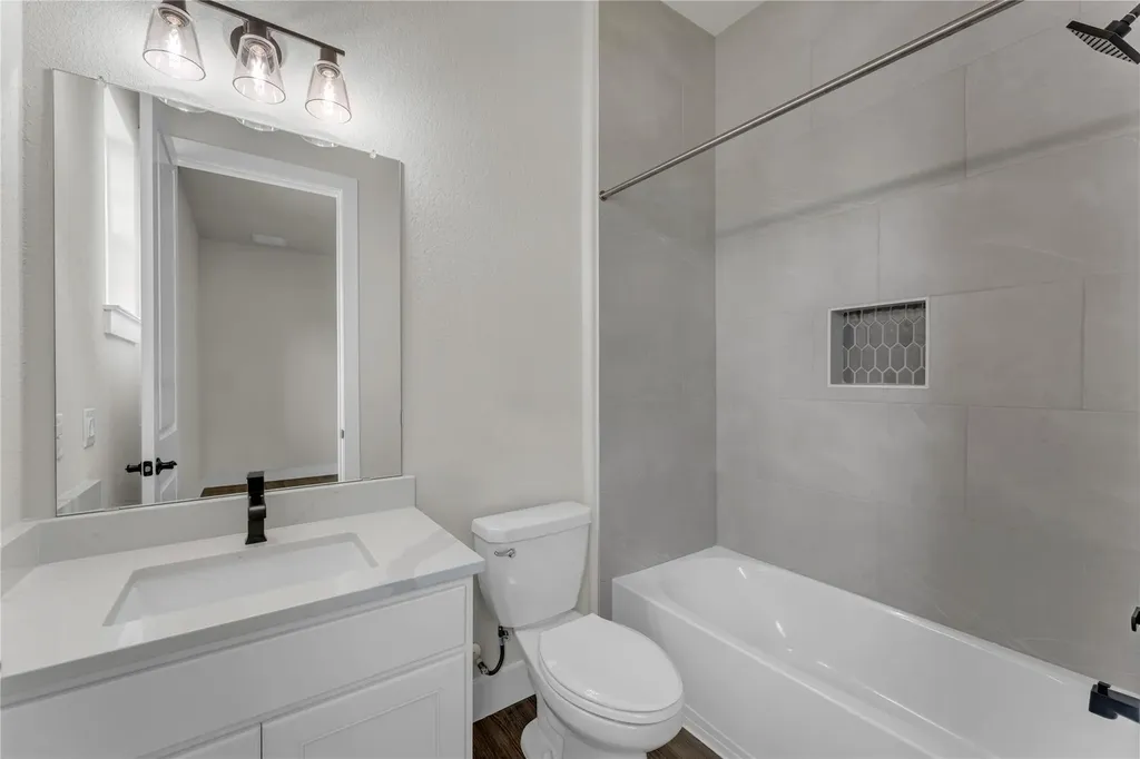 108 Double Circle Burnet TX 78611