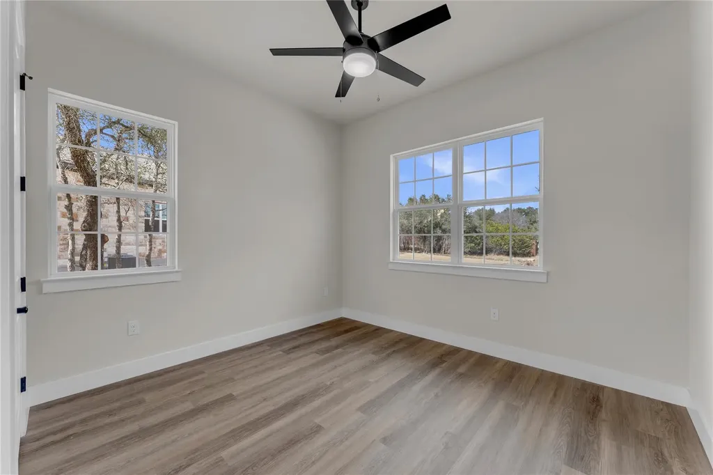 108 Double Circle Burnet TX 78611