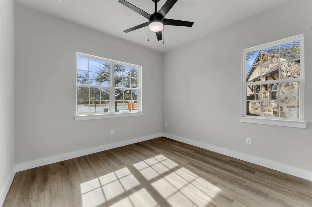 108 Double Circle Burnet TX 78611
