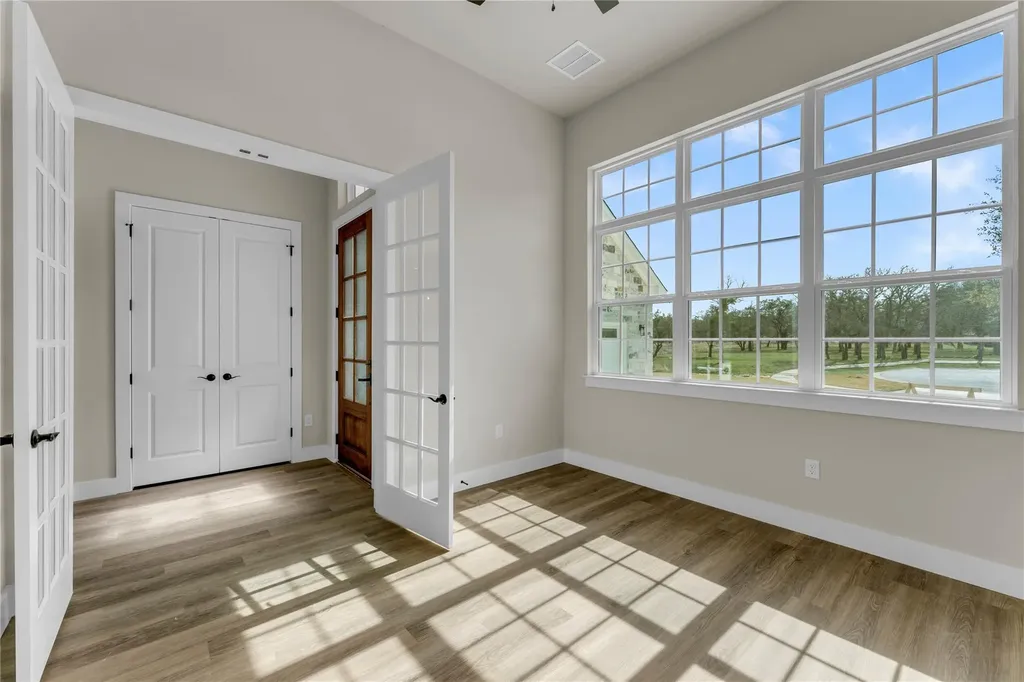 108 Double Circle Burnet TX 78611