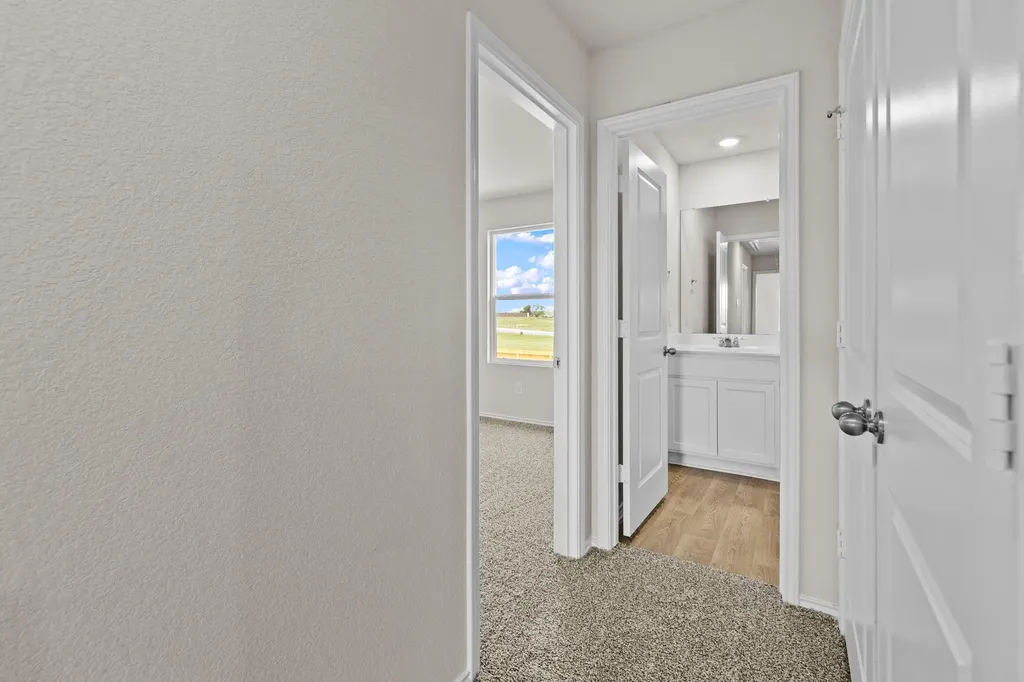 2121 Windflower Lane Luling TX 78648