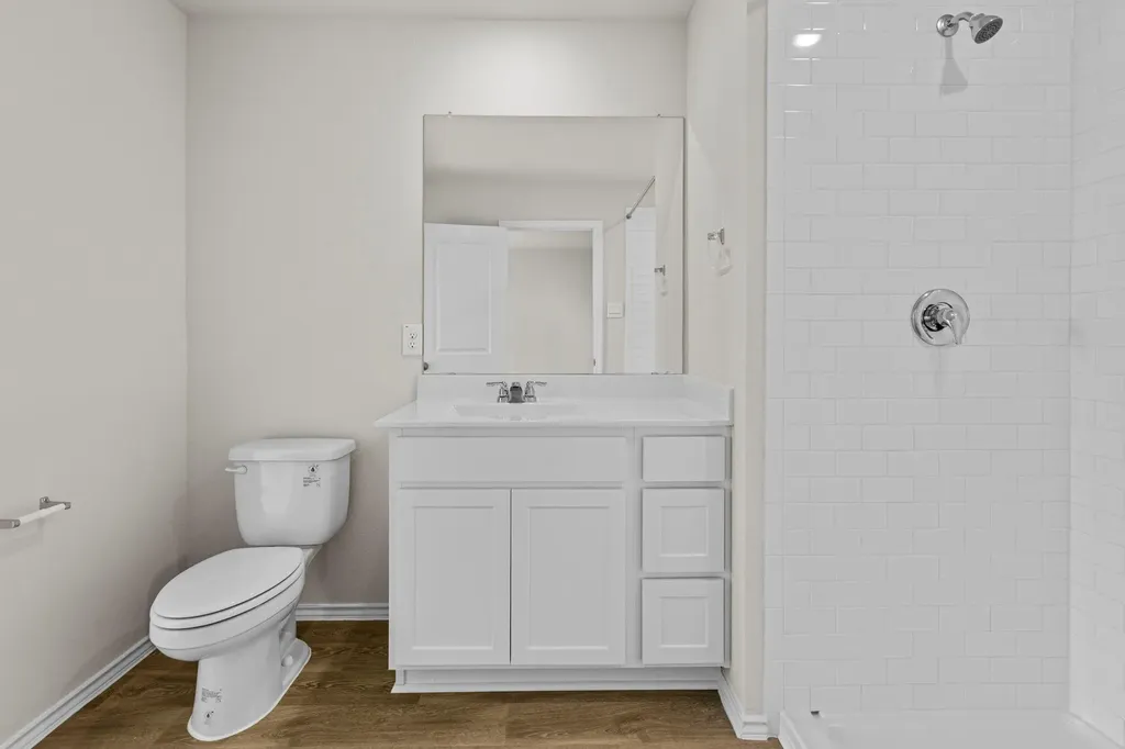 2121 Windflower Lane Luling TX 78648