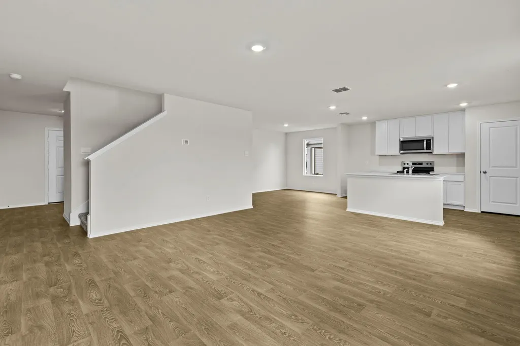 2121 Windflower Lane Luling TX 78648