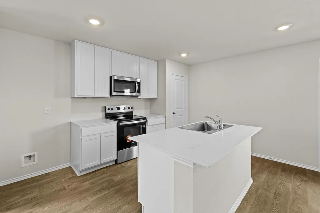 2121 Windflower Lane Luling TX 78648