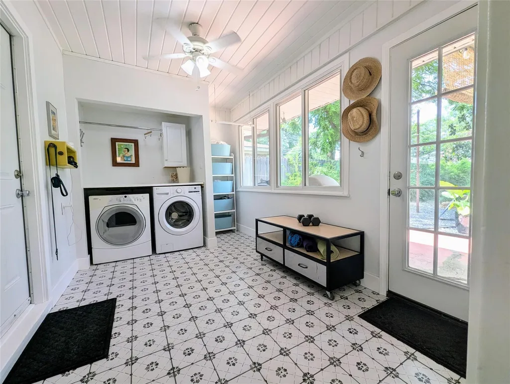 1610 Larkwood Drive Austin TX 78723