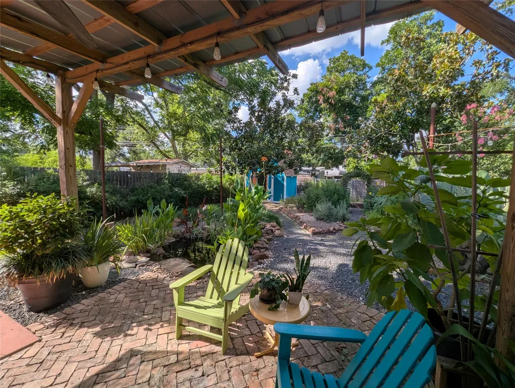 1610 Larkwood Drive Austin TX 78723
