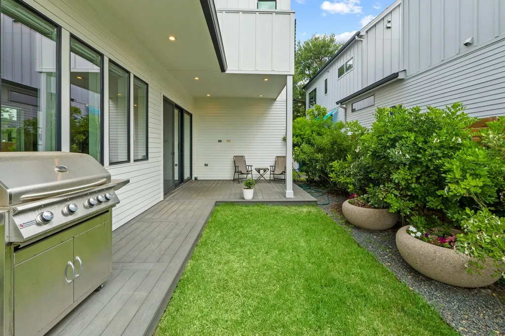1201 W 39th 1/2 Street Austin TX 78756