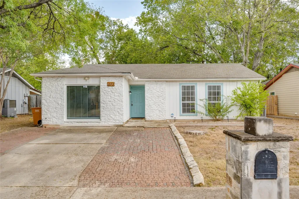 4410 Dove Springs Drive Austin TX 78744