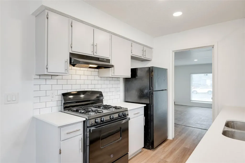4410 Dove Springs Drive Austin TX 78744