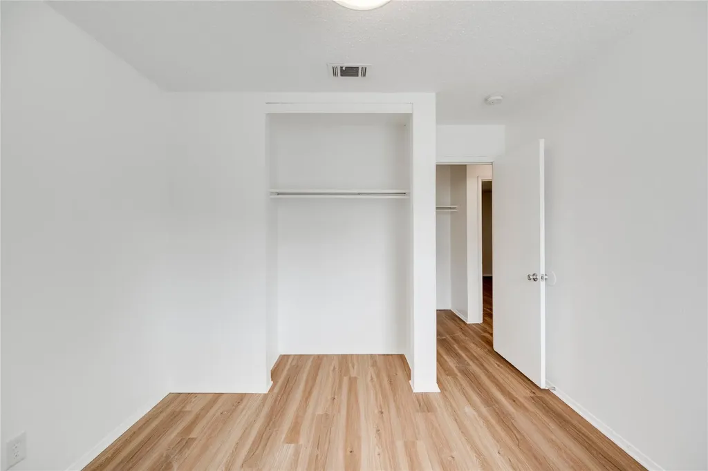 4410 Dove Springs Drive Austin TX 78744