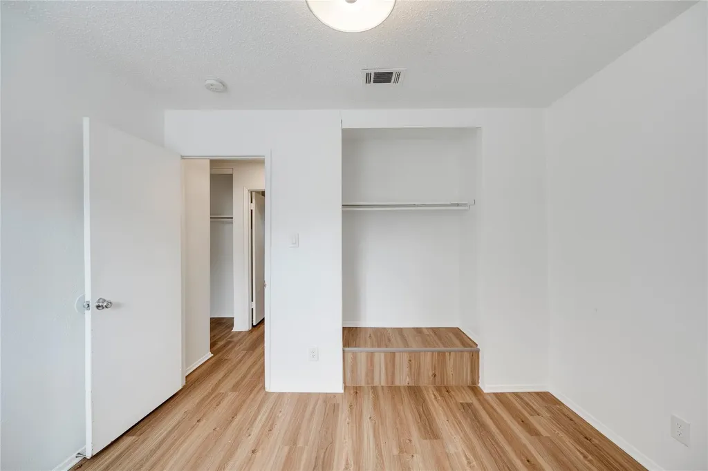 4410 Dove Springs Drive Austin TX 78744