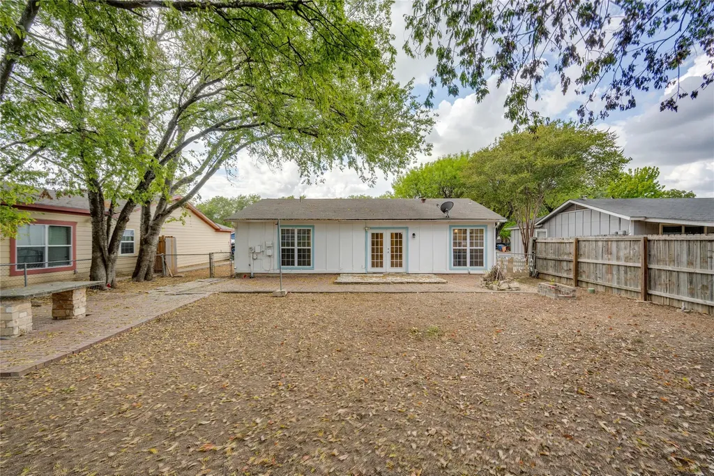 4410 Dove Springs Drive Austin TX 78744