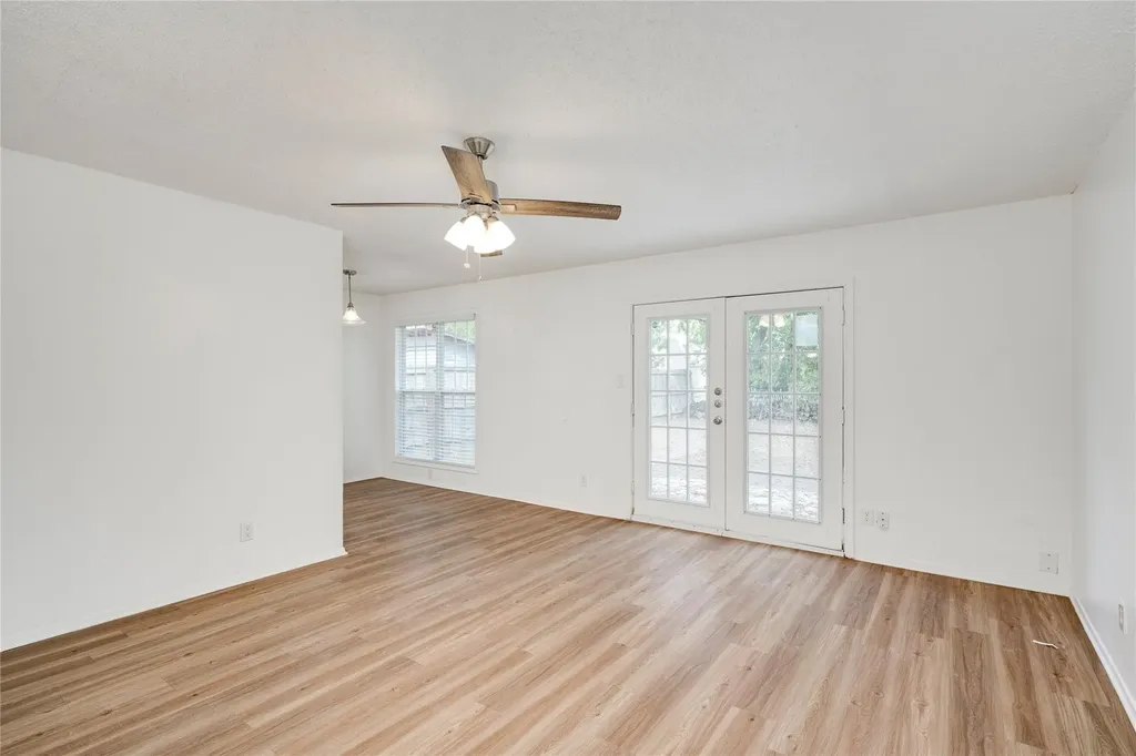4410 Dove Springs Drive Austin TX 78744