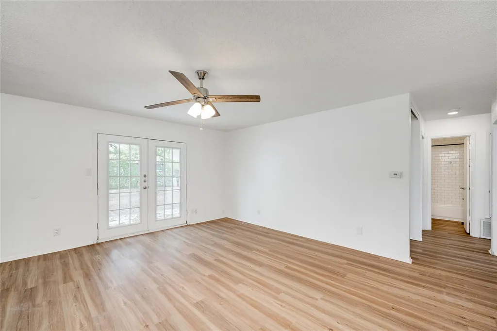 4410 Dove Springs Drive Austin TX 78744