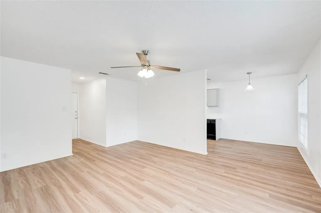 4410 Dove Springs Drive Austin TX 78744
