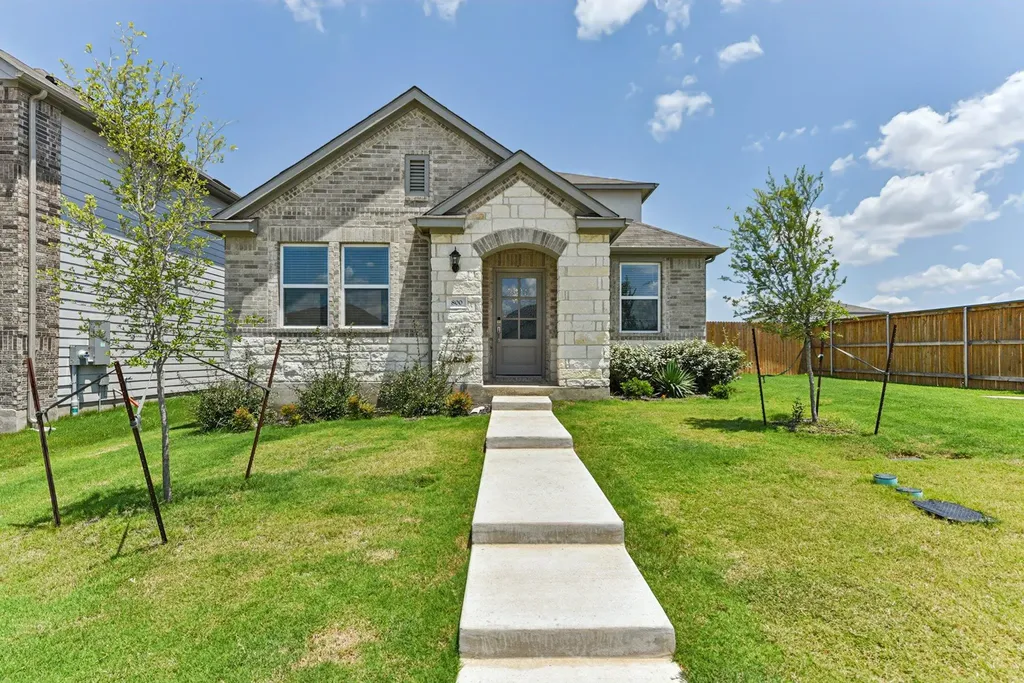 800 Long Run Liberty Hill TX 78642