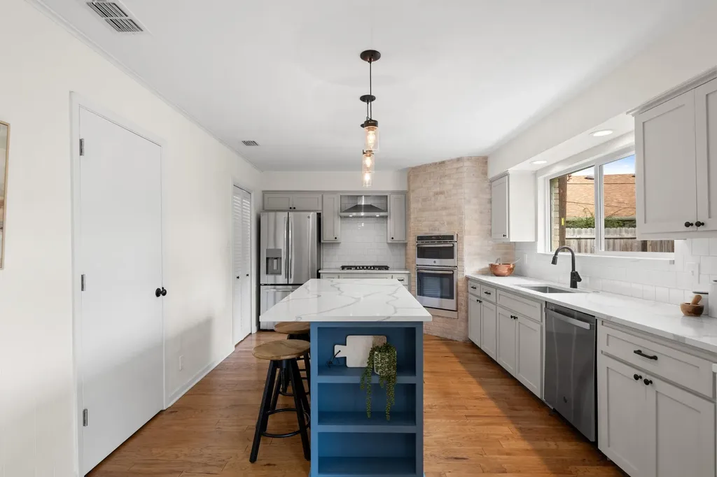 2210 Kenbridge Drive Austin TX 78757