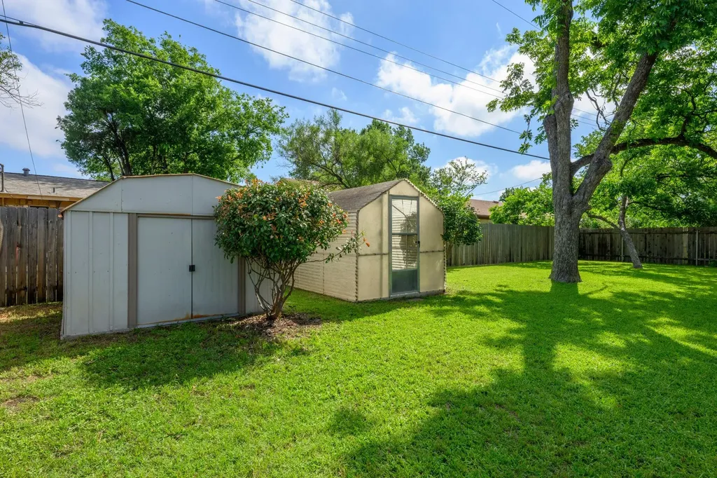 2210 Kenbridge Drive Austin TX 78757