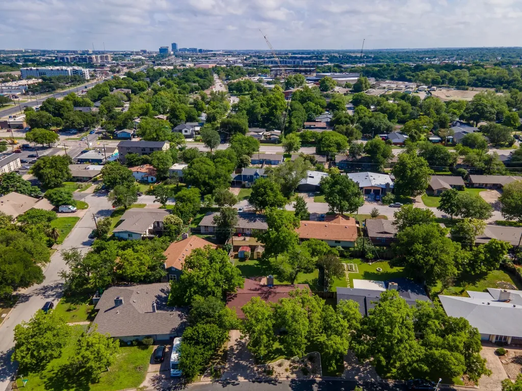 2210 Kenbridge Drive Austin TX 78757
