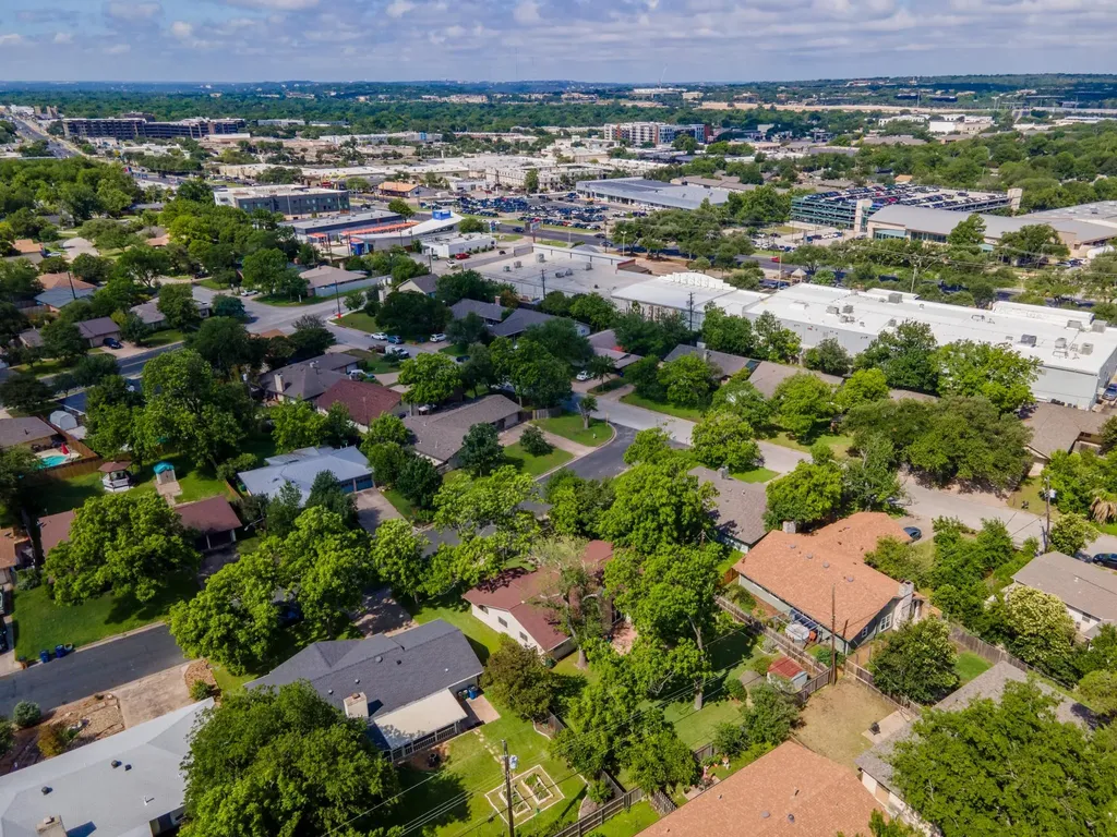 2210 Kenbridge Drive Austin TX 78757